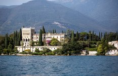 Villa Cavazza-Borghese, Lago di Garda