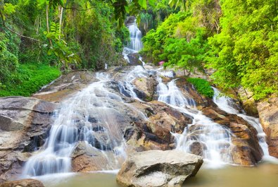 Na Mueng &amp; Hin Lat waterfalls