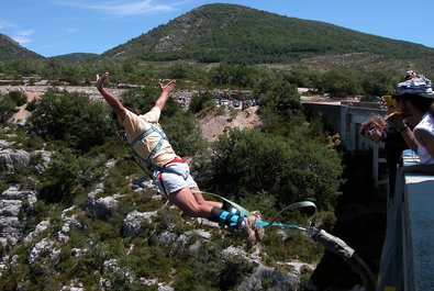 Artuby Bridge bungee jumping