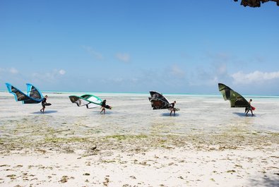 Kitesurfing in Paje Beach